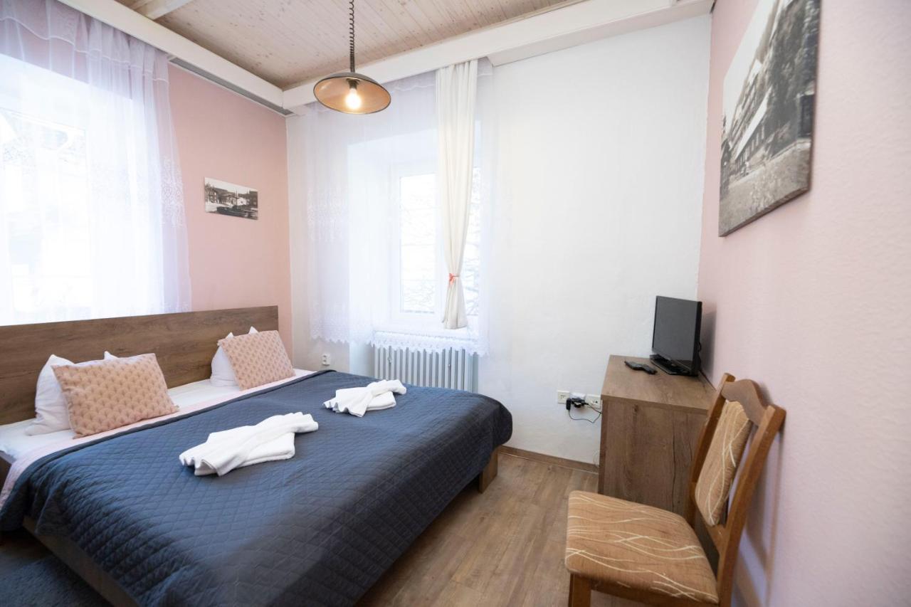 Hotel Džbán Karlova Studánka Kültér fotó