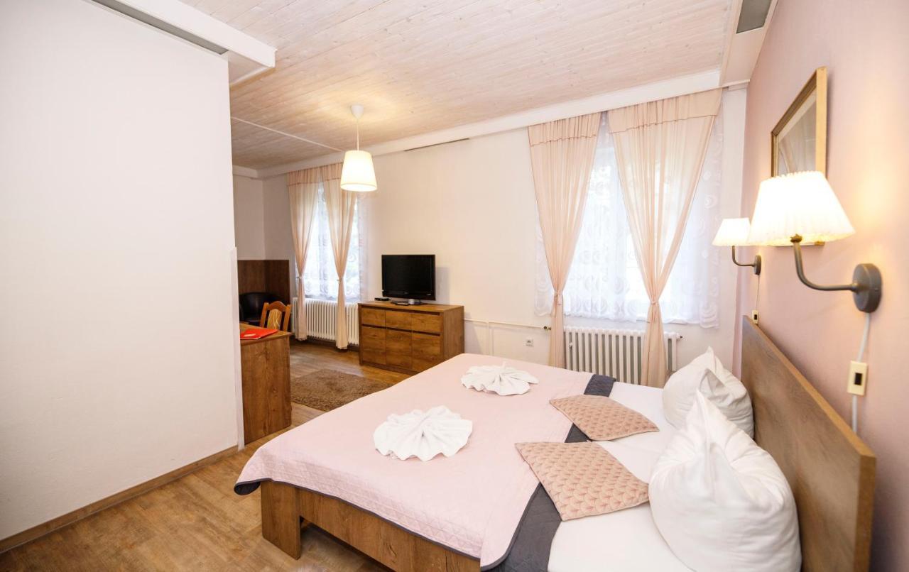 Hotel Džbán Karlova Studánka Kültér fotó
