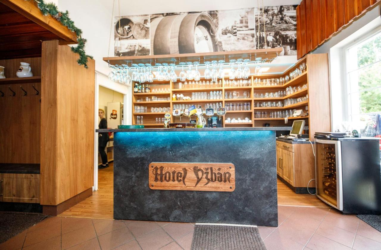 Hotel Džbán Karlova Studánka Kültér fotó