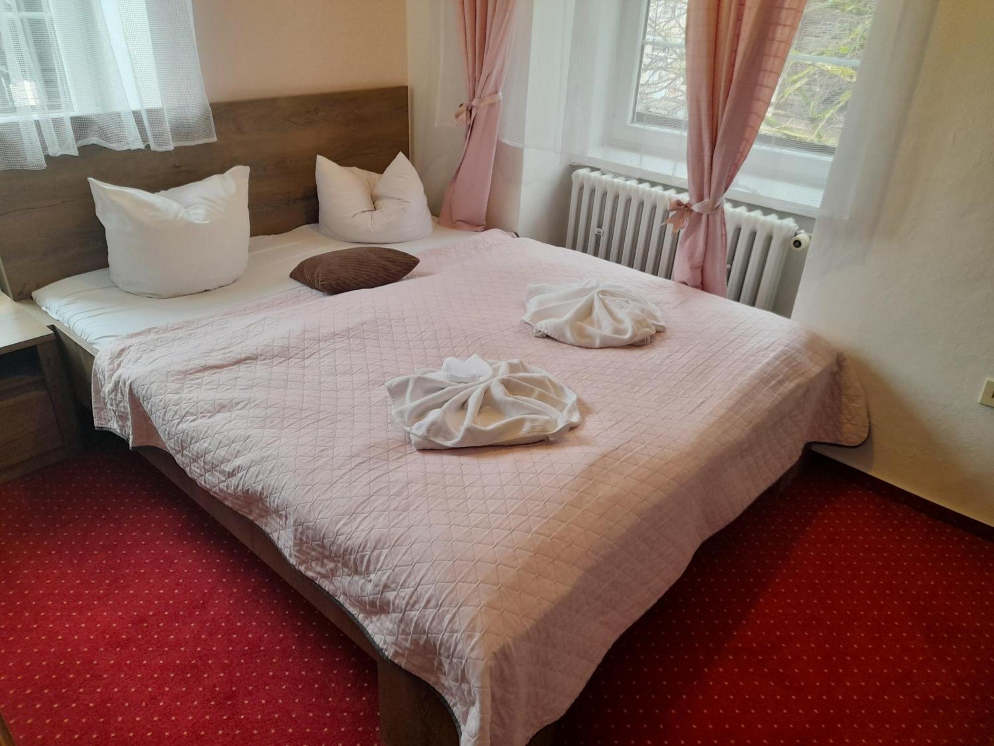 Hotel Džbán Karlova Studánka Kültér fotó
